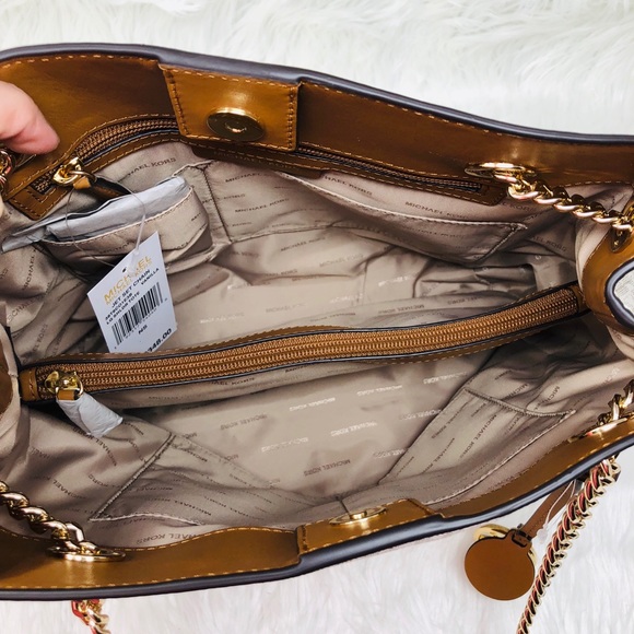 NWT Michael Kors Jet Set chain large tote vanilla - Picture 7 of 8